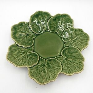 Bordallo Pinheiro Geranium Chartreuse Green 9 1/2 Salad Plate Bowl Wall Decor